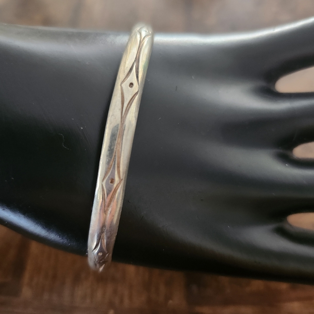 925 Sterling Silver bangle bracelet